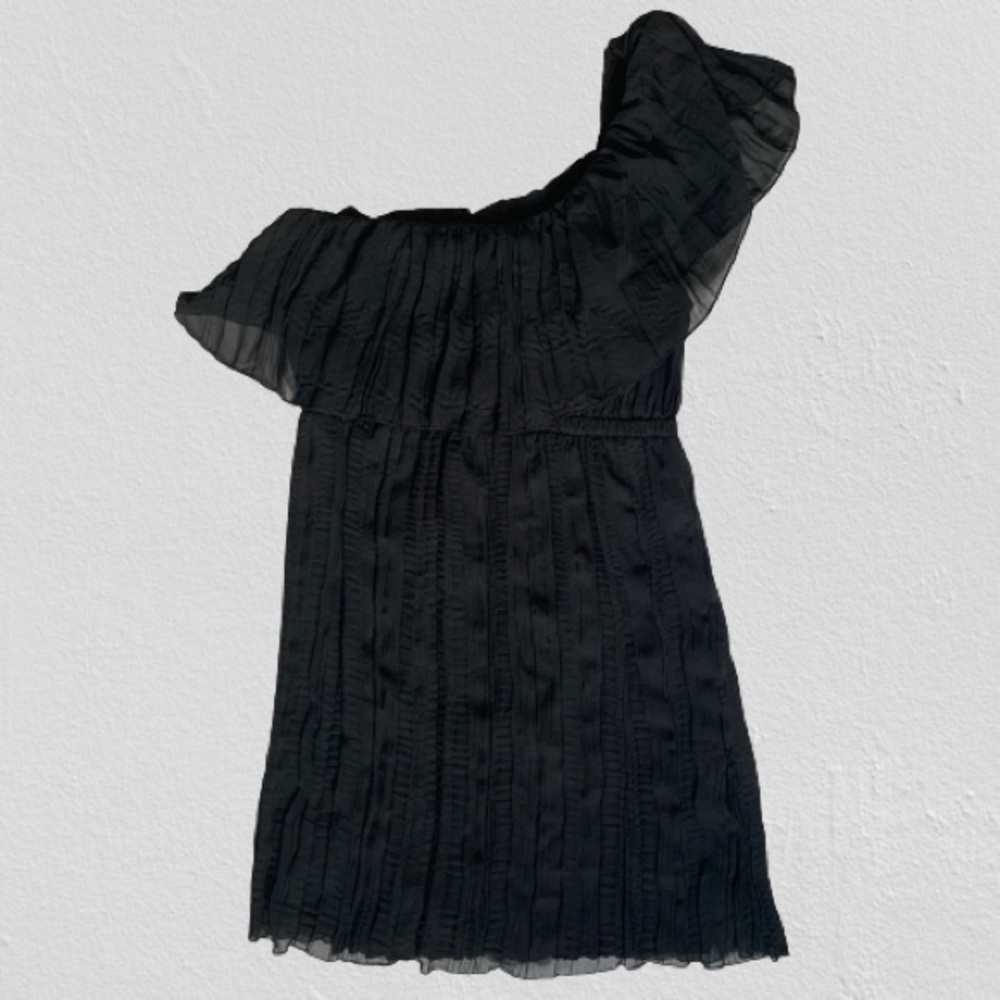 Crinkled One Shoulder Dress - Picture 4 of 6